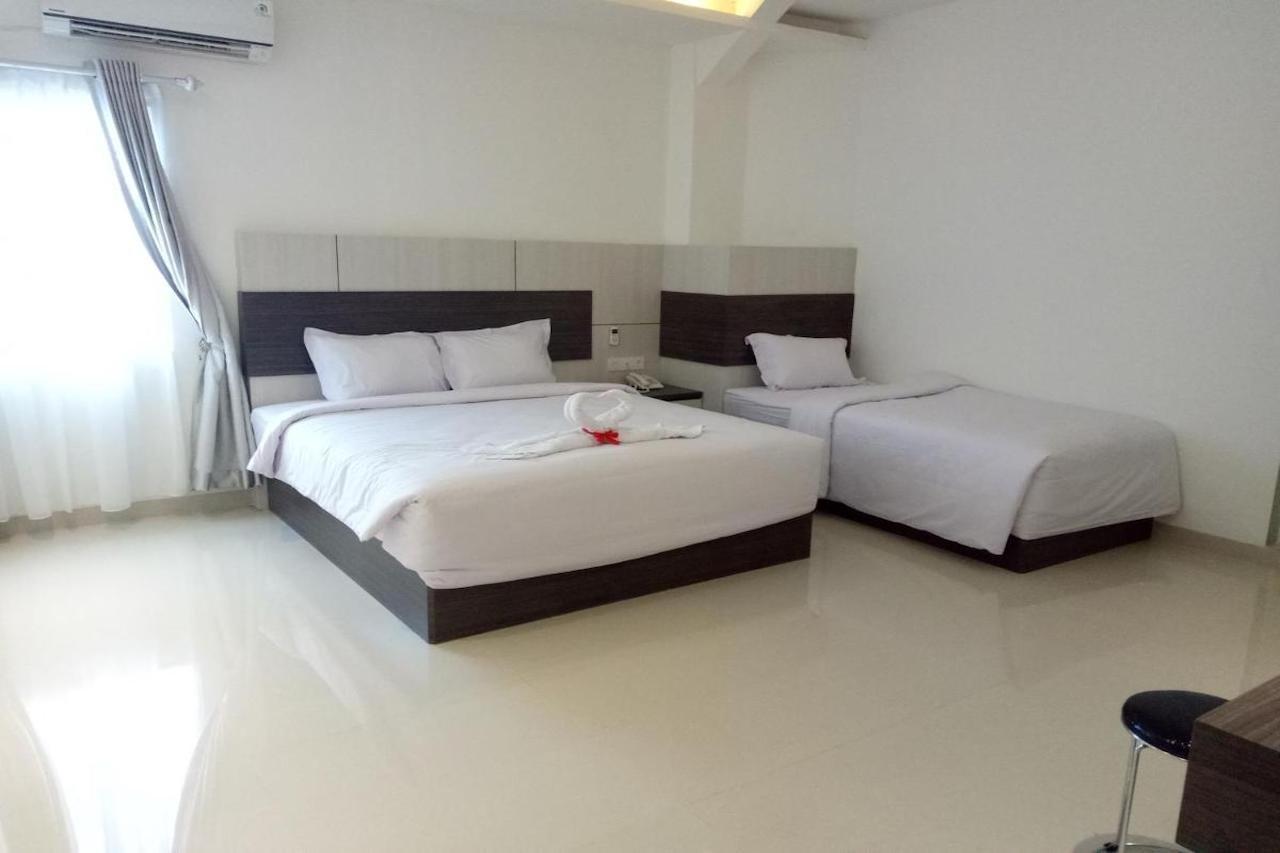 Seventeen Hotel Banda Aceh Dış mekan fotoğraf
