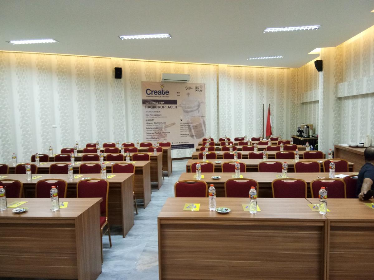 Seventeen Hotel Banda Aceh Dış mekan fotoğraf